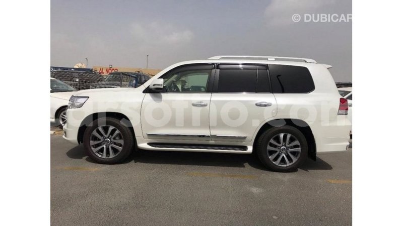 Big with watermark toyota land cruiser maseru import dubai 16400