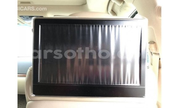 Buy Import Toyota Land Cruiser White Car in Import - Dubai in Maseru Buy Import Toyota Land Cruiser White Car in Import - Dubai in Maseru