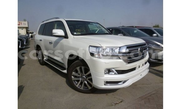 Acheter Import Voiture Toyota Land Cruiser Blanc à Import - Dubai, Maseru Acheter Import Voiture Toyota Land Cruiser Blanc à Import - Dubai, Maseru