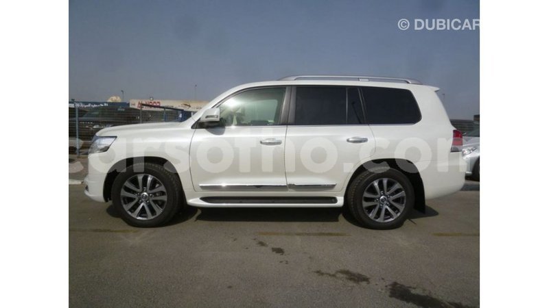 Big with watermark toyota land cruiser maseru import dubai 16401