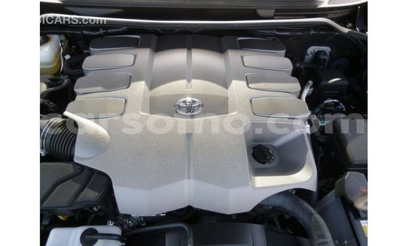 Acheter Import Voiture Toyota Land Cruiser Noir à Import - Dubai, Maseru Acheter Import Voiture Toyota Land Cruiser Noir à Import - Dubai, Maseru