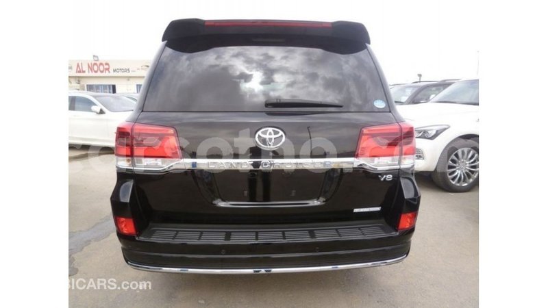 Big with watermark toyota land cruiser maseru import dubai 16403