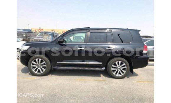 اشتري Imported Toyota Land Cruiser Black سيارة في Import - Dubai في Maseru اشتري Imported Toyota Land Cruiser Black سيارة في Import - Dubai في Maseru