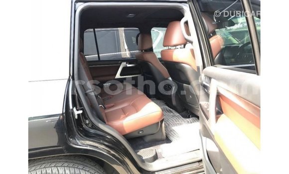 اشتري Imported Toyota Land Cruiser Black سيارة في Import - Dubai في Maseru اشتري Imported Toyota Land Cruiser Black سيارة في Import - Dubai في Maseru