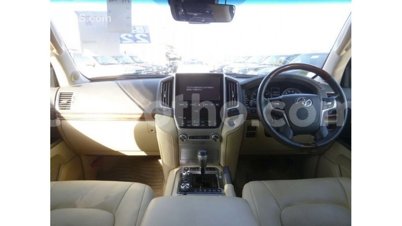 Big with watermark toyota land cruiser maseru import dubai 16408