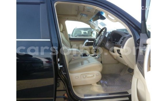 Buy Import Toyota Land Cruiser Black Car in Import - Dubai in Maseru Buy Import Toyota Land Cruiser Black Car in Import - Dubai in Maseru