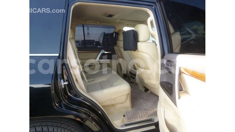 Big with watermark toyota land cruiser maseru import dubai 16408