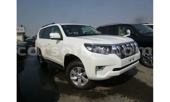 Sayi Imported Toyota Prado White Mota in Import - Dubai a Maseru Sayi Imported Toyota Prado White Mota in Import - Dubai a Maseru