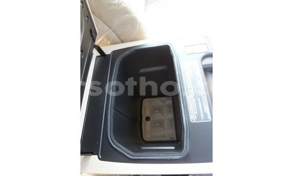 Acheter Import Voiture Toyota Land Cruiser Noir à Import - Dubai, Maseru Acheter Import Voiture Toyota Land Cruiser Noir à Import - Dubai, Maseru