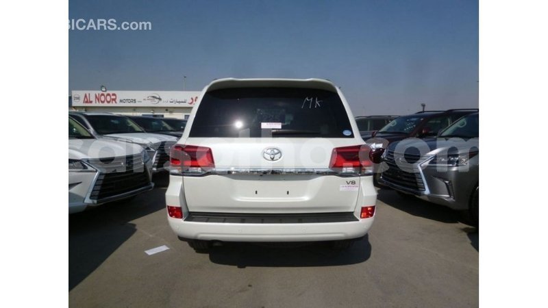 Big with watermark toyota land cruiser maseru import dubai 16420