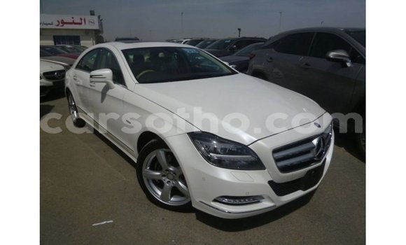 Sayi Imported Mercedes-Benz 190 White Mota in Import - Dubai a Maseru Sayi Imported Mercedes-Benz 190 White Mota in Import - Dubai a Maseru