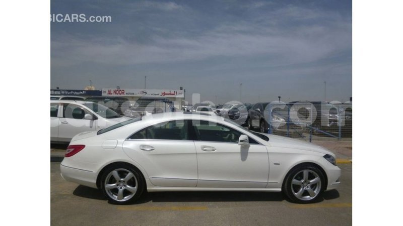 Big with watermark mercedes benz 190 maseru import dubai 16426