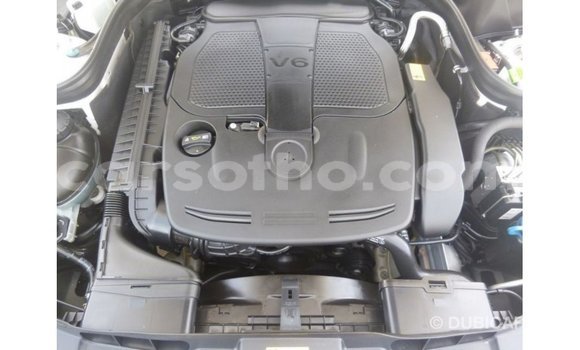 Sayi Imported Mercedes-Benz 190 White Mota in Import - Dubai a Maseru Sayi Imported Mercedes-Benz 190 White Mota in Import - Dubai a Maseru