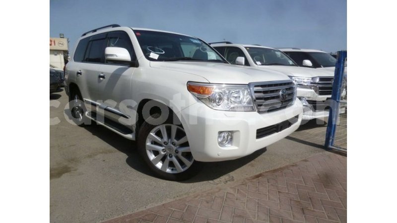 Big with watermark toyota land cruiser maseru import dubai 16427