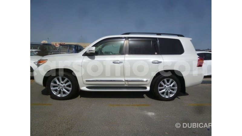 Big with watermark toyota land cruiser maseru import dubai 16427