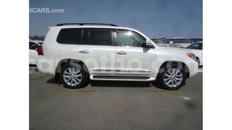 Big with watermark toyota land cruiser maseru import dubai 16427