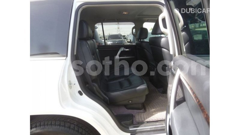 Big with watermark toyota land cruiser maseru import dubai 16427