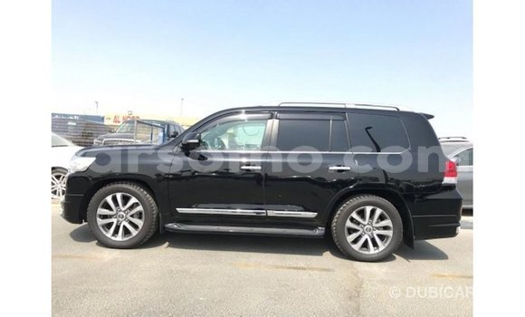 Acheter Import Voiture Toyota Land Cruiser Noir à Import - Dubai, Maseru Acheter Import Voiture Toyota Land Cruiser Noir à Import - Dubai, Maseru