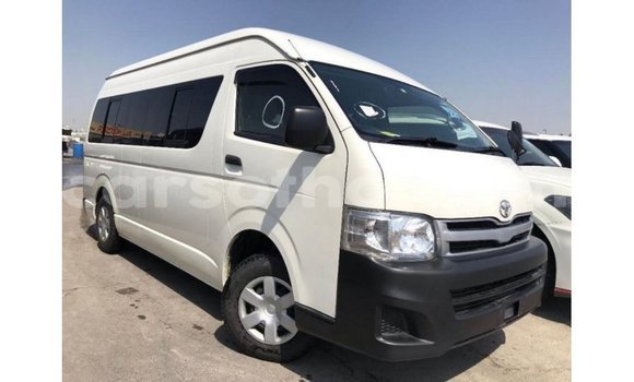 اشتري Imported Toyota Hiace White سيارة في Import - Dubai في Maseru اشتري Imported Toyota Hiace White سيارة في Import - Dubai في Maseru