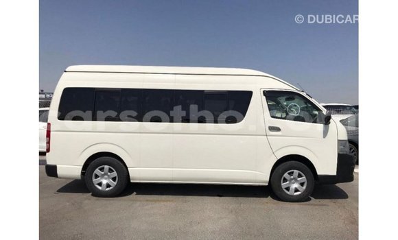 اشتري Imported Toyota Hiace White سيارة في Import - Dubai في Maseru اشتري Imported Toyota Hiace White سيارة في Import - Dubai في Maseru