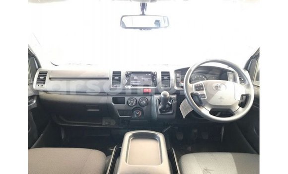 اشتري Imported Toyota Hiace White سيارة في Import - Dubai في Maseru اشتري Imported Toyota Hiace White سيارة في Import - Dubai في Maseru
