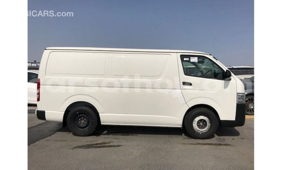 اشتري Imported Toyota Hiace White سيارة في Import - Dubai في Maseru اشتري Imported Toyota Hiace White سيارة في Import - Dubai في Maseru