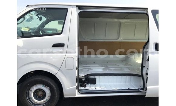 اشتري Imported Toyota Hiace White سيارة في Import - Dubai في Maseru اشتري Imported Toyota Hiace White سيارة في Import - Dubai في Maseru