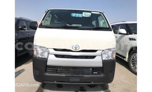 Acheter Import Voiture Toyota Hiace Blanc à Import - Dubai, Maseru Acheter Import Voiture Toyota Hiace Blanc à Import - Dubai, Maseru