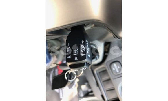 Acheter Import Voiture Toyota Hiace Blanc à Import - Dubai, Maseru Acheter Import Voiture Toyota Hiace Blanc à Import - Dubai, Maseru