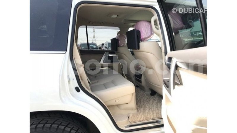 Big with watermark toyota land cruiser maseru import dubai 16433