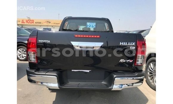 اشتري Imported Toyota Hilux Black سيارة في Import - Dubai في Maseru اشتري Imported Toyota Hilux Black سيارة في Import - Dubai في Maseru