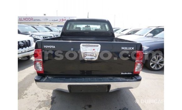 Sayi Imported Toyota Hilux Black Mota in Import - Dubai a Maseru Sayi Imported Toyota Hilux Black Mota in Import - Dubai a Maseru