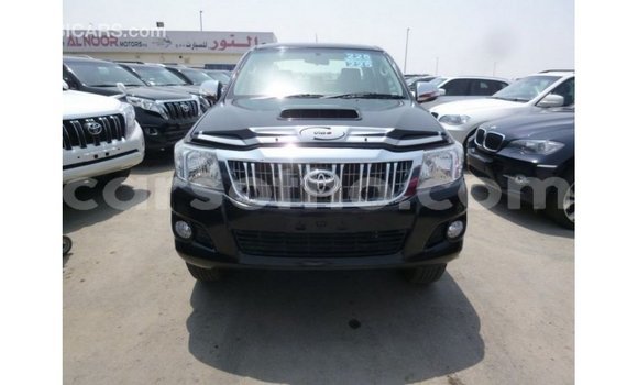 Sayi Imported Toyota Hilux Black Mota in Import - Dubai a Maseru Sayi Imported Toyota Hilux Black Mota in Import - Dubai a Maseru