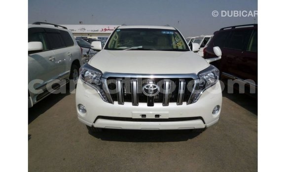 Sayi Imported Toyota Prado White Mota in Import - Dubai a Maseru Sayi Imported Toyota Prado White Mota in Import - Dubai a Maseru