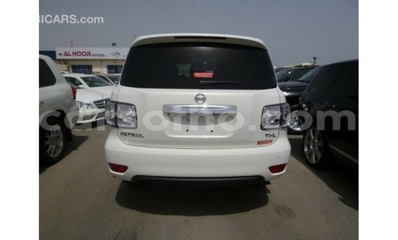 Sayi Imported Nissan Patrol White Mota in Import - Dubai a Maseru Sayi Imported Nissan Patrol White Mota in Import - Dubai a Maseru