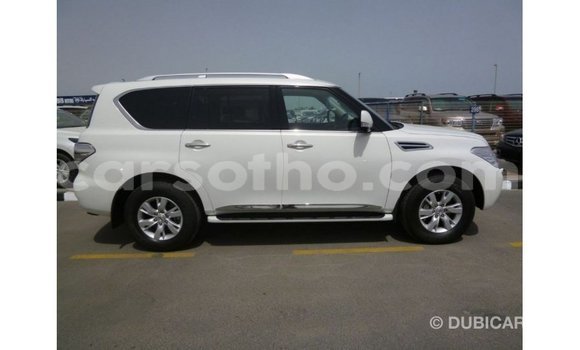 Sayi Imported Nissan Patrol White Mota in Import - Dubai a Maseru Sayi Imported Nissan Patrol White Mota in Import - Dubai a Maseru