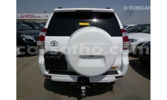 Sayi Imported Toyota Prado White Mota in Import - Dubai a Maseru Sayi Imported Toyota Prado White Mota in Import - Dubai a Maseru