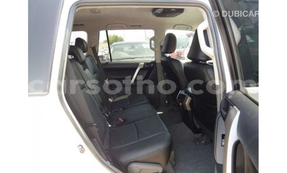 Sayi Imported Toyota Prado White Mota in Import - Dubai a Maseru Sayi Imported Toyota Prado White Mota in Import - Dubai a Maseru