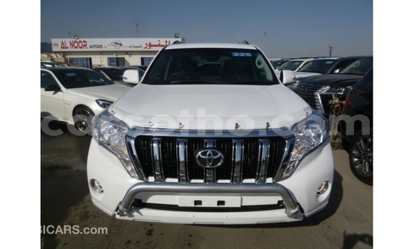 Sayi Imported Toyota Prado White Mota in Import - Dubai a Maseru Sayi Imported Toyota Prado White Mota in Import - Dubai a Maseru