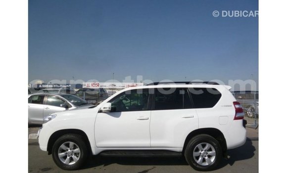 Sayi Imported Toyota Prado White Mota in Import - Dubai a Maseru Sayi Imported Toyota Prado White Mota in Import - Dubai a Maseru