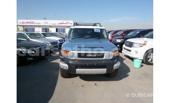 Buy Import Toyota FJ Cruiser Blue Car in Import - Dubai in Maseru Buy Import Toyota FJ Cruiser Blue Car in Import - Dubai in Maseru