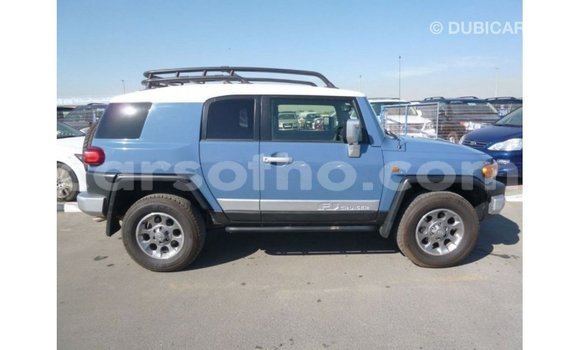 Buy Import Toyota FJ Cruiser Blue Car in Import - Dubai in Maseru Buy Import Toyota FJ Cruiser Blue Car in Import - Dubai in Maseru