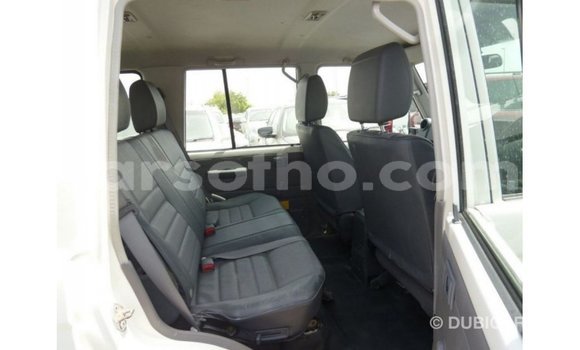 اشتري Imported Toyota Land Cruiser White سيارة في Import - Dubai في Maseru اشتري Imported Toyota Land Cruiser White سيارة في Import - Dubai في Maseru