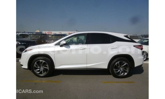 Sayi Imported Lexus RX 350 White Mota in Import - Dubai a Maseru Sayi Imported Lexus RX 350 White Mota in Import - Dubai a Maseru
