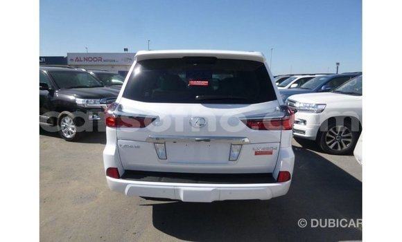 اشتري Imported Lexus LX White سيارة في Import - Dubai في Maseru اشتري Imported Lexus LX White سيارة في Import - Dubai في Maseru