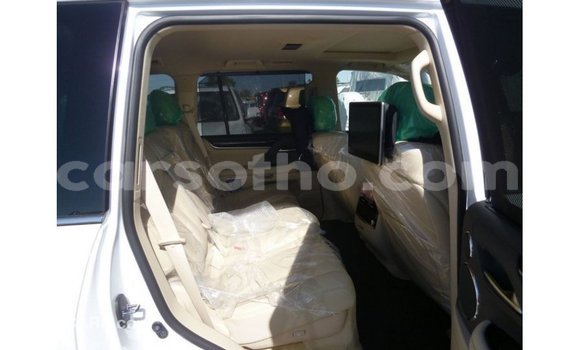 اشتري Imported Lexus LX White سيارة في Import - Dubai في Maseru اشتري Imported Lexus LX White سيارة في Import - Dubai في Maseru