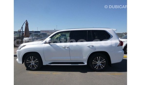 اشتري Imported Lexus LX White سيارة في Import - Dubai في Maseru اشتري Imported Lexus LX White سيارة في Import - Dubai في Maseru