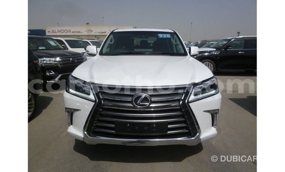 Sayi Imported Lexus LX White Mota in Import - Dubai a Maseru Sayi Imported Lexus LX White Mota in Import - Dubai a Maseru