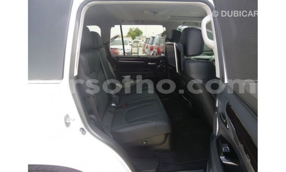 Sayi Imported Lexus LX White Mota in Import - Dubai a Maseru Sayi Imported Lexus LX White Mota in Import - Dubai a Maseru