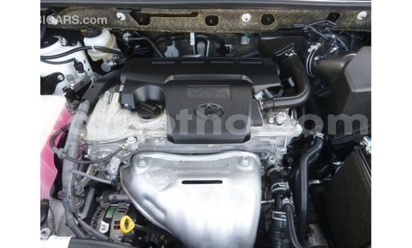 Sayi Imported Toyota 4Runner White Mota in Import - Dubai a Maseru Sayi Imported Toyota 4Runner White Mota in Import - Dubai a Maseru